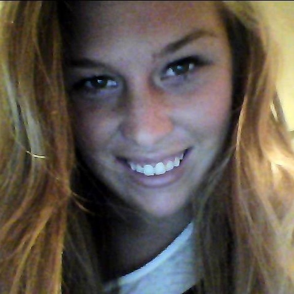 Meet your Posher, Julia - Picture 1 of 1